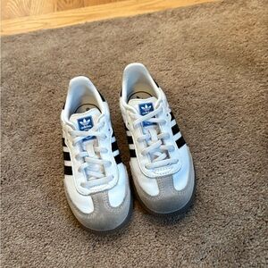 Adidas Kids White, Black Samba. Toddler 10c